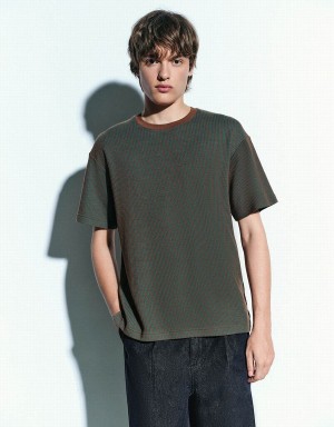 Urban Revivo Crew Neck Knitted Men's T Shirts Green | OVY8541CP