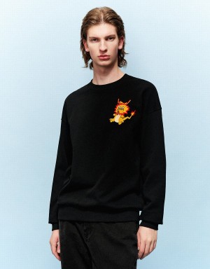 Urban Revivo Dragon Embossed Crew Neck Men's Sweatshirts Black | TUJ947GN