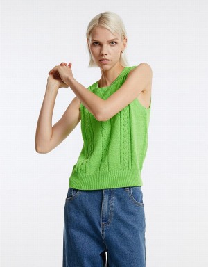 Urban Revivo Knitted Women's Tank Top Green | PAW6513AN