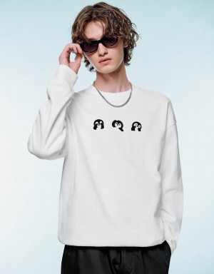 Urban Revivo Penguins Printed Crew Neck Men's Sweatshirts White | LSQ6675MX