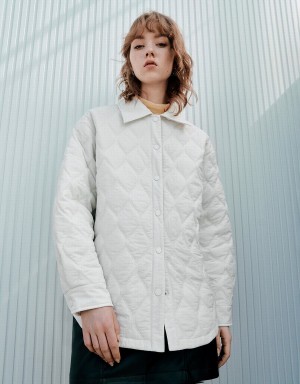 Urban Revivo Press Buttoned Embossed Padded Women's Coats White | AVO5151SP