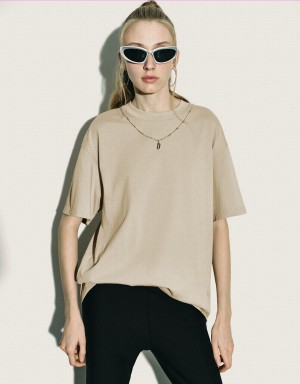 Urban Revivo Regular With Necklace Women's T Shirts Khaki | MOV2470VO