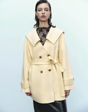 Urban Revivo Sailor Collar Neck Straight Women's Coats Yellow | OKA496LB