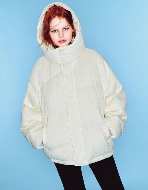 Urban Revivo Stand Collar Women's Puffer Jacket White | UST2176NP