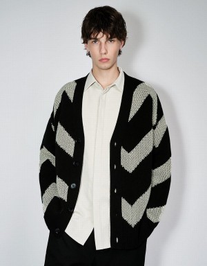 Urban Revivo V-Neck Knitted Men's Cardigan Black | KBB7056OZ