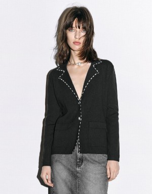 Urban Revivo V-Neck Knitted Women's Cardigan Black | HZI7154XA