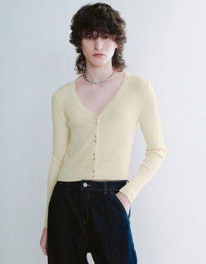 Urban Revivo V-Neck Knitted Women's Cardigan Yellow | GRT8944ZS