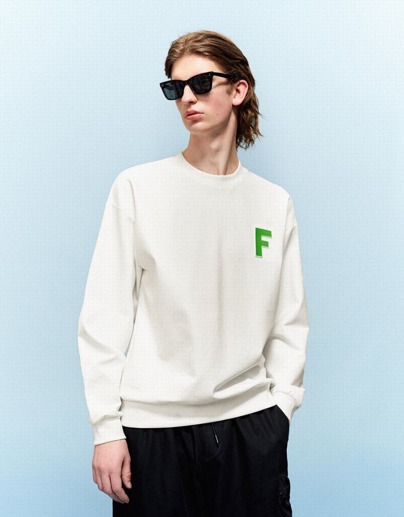 Urban Revivo Letter Embossed Crew Neck Men's Sweatshirts White | YEF6965TE