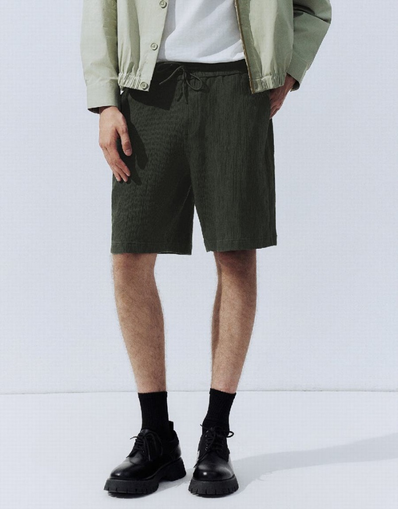 Urban Revivo Loose Men's Shorts Green | PBS1675NG