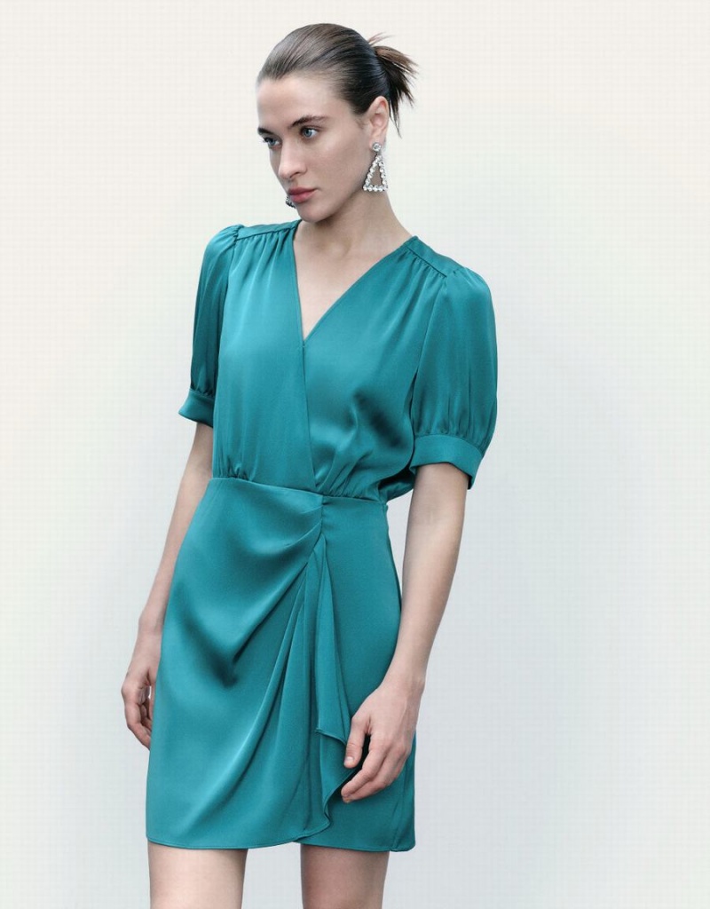 Urban Revivo Surplice Front V-Neck Skater Women's Dress Green | KVW4556RS