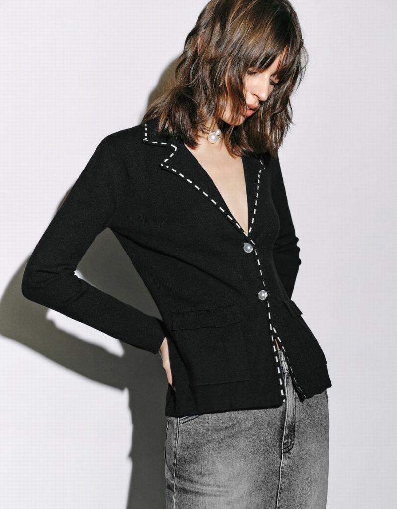 Urban Revivo V-Neck Knitted Women's Cardigan Black | HZI7154XA