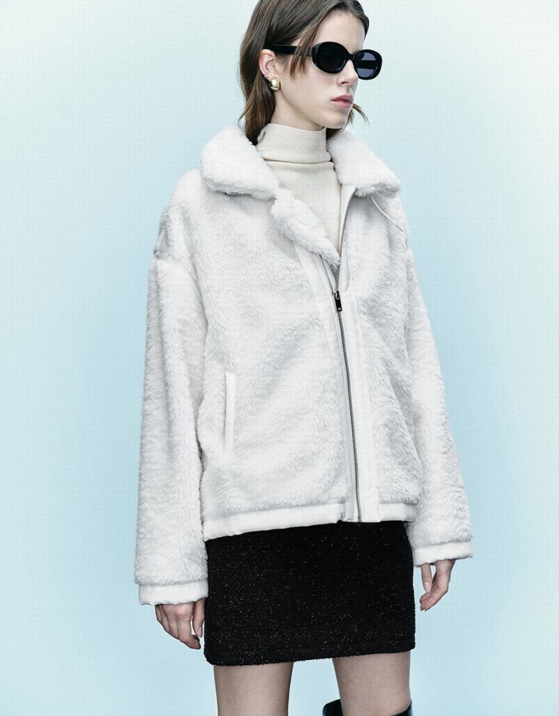 Urban Revivo Zipper Front Furry Women's Coats White | DUP4817QA